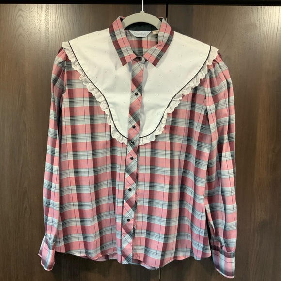 Karman Tops - Vintage women’s Karman Snap Shirt